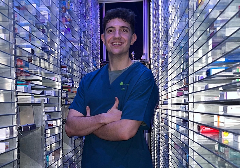 Eduardo, farmacéutico.